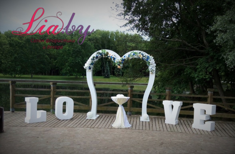 картинка Буквы из пенопласта LOVE