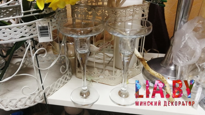 картинка Стеклянные подсвечники на ножке
