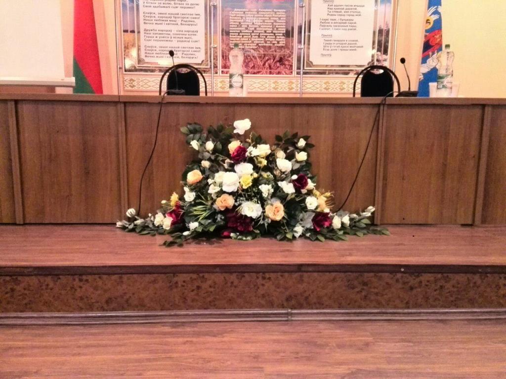 картинка Напольная композиция для украшения сцены картинка Напольная композиция для украшения сцены