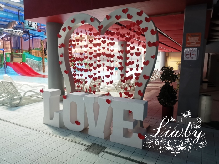 картинка L O V E (буквы пенопласт)